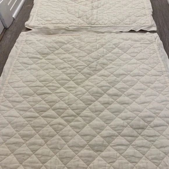 Pottery Barn Belgian Flax Linen Diamond Quilted Euro Shams - Classic Ivory - Picture 5 of 14